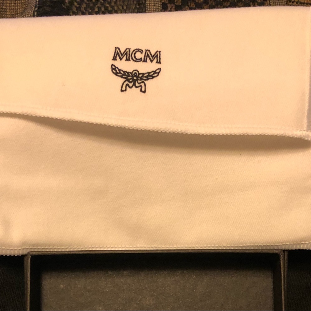 Authentic MCM Wallet! - Picture 2 of 4